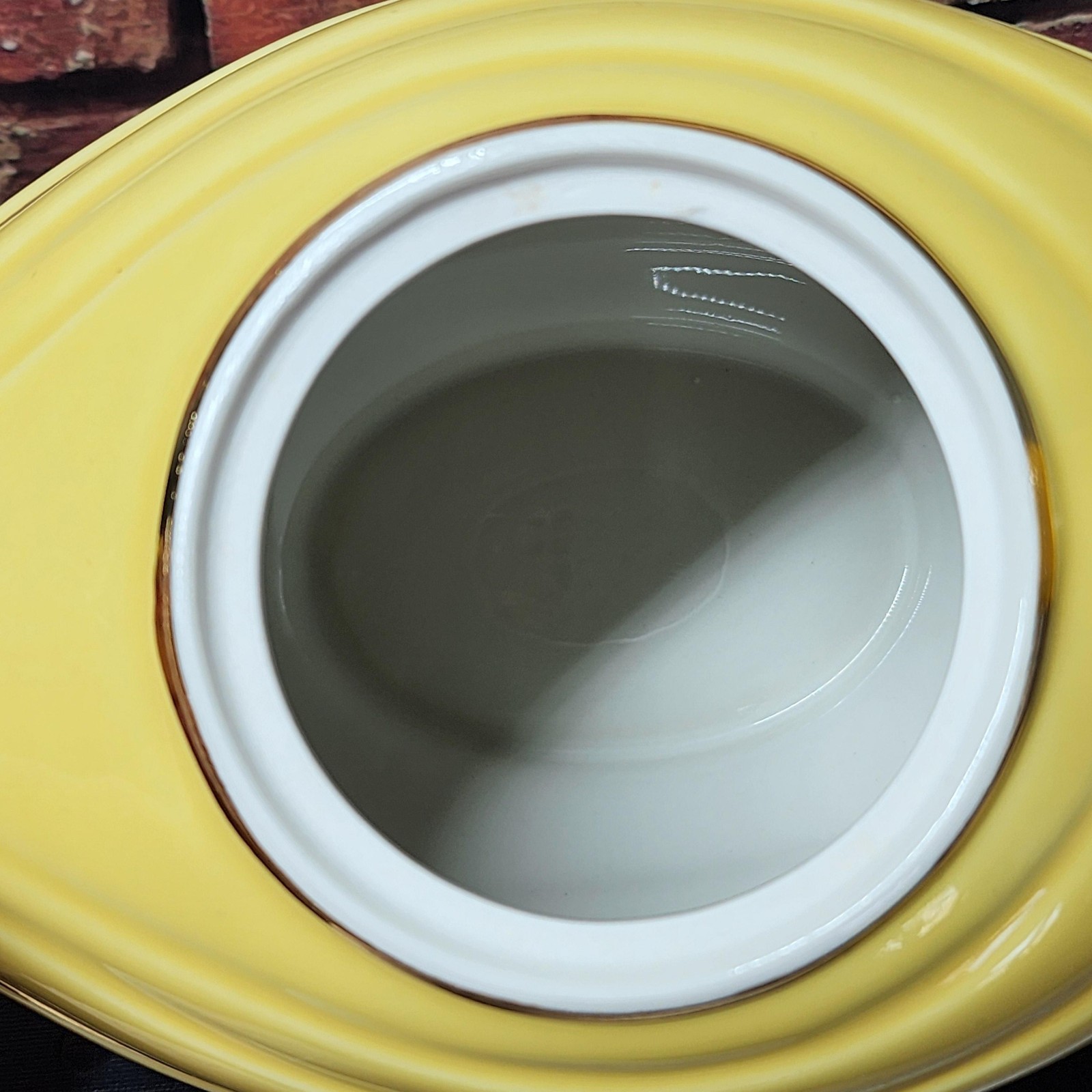 Vintage Hall Art Deco Teapot 6 Cup Yellow Ceramic Gold Trim Made USA Swirl