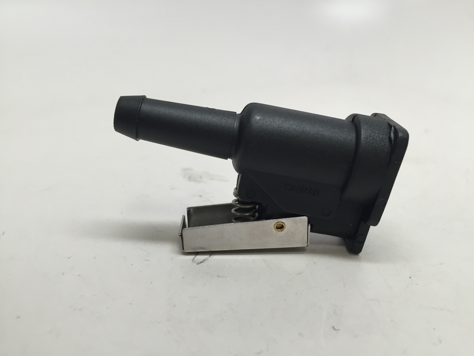 MARINE BOAT YAMAHA FUEL LINE CONNECTOR FEMALE 3/8" HOSE OUTBOARD TANK ENGINE END