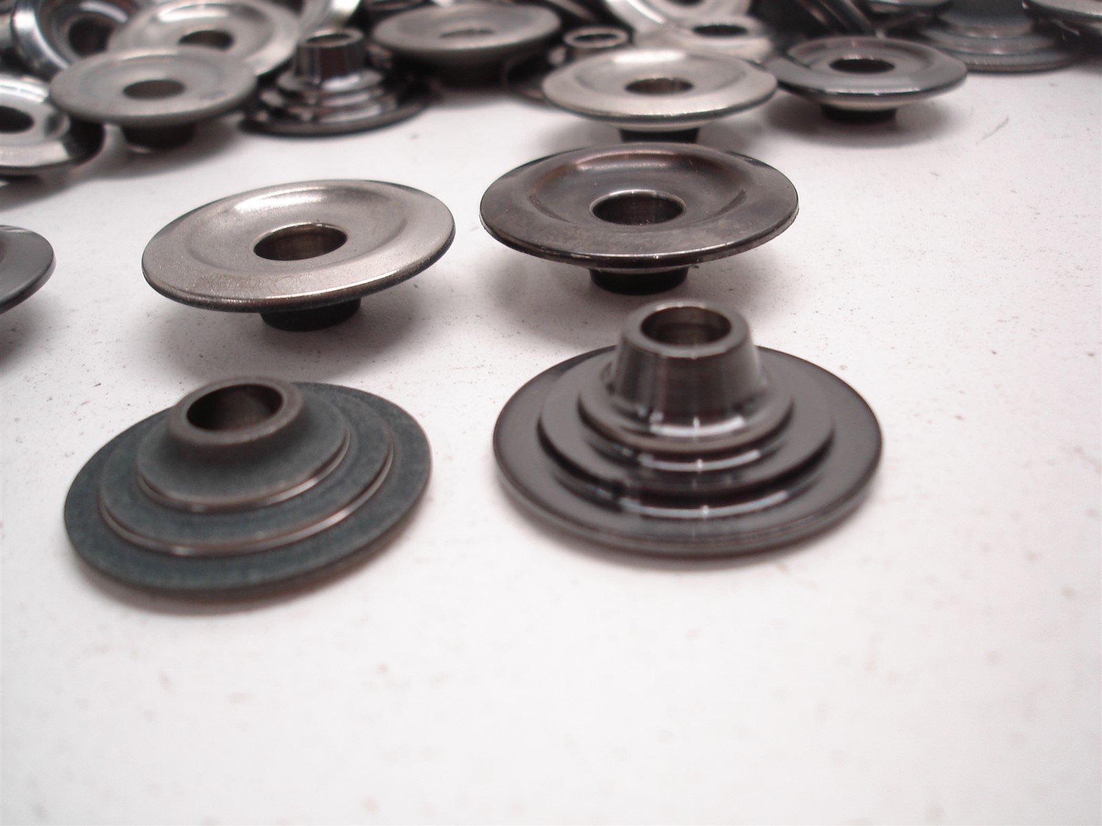 BULK 170 pcs NASCAR TITANIUM VALVE SPRING RETAINERS MINI TOP LOCK DEL WEST ASST