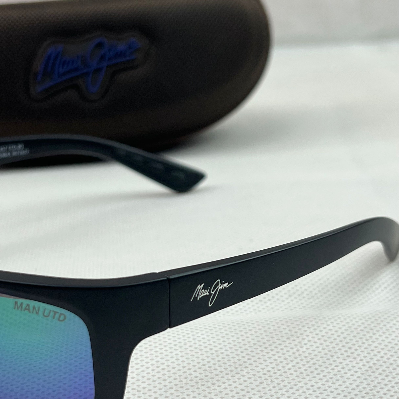 Maui Jim Southern Cross polarized sunglasses, 815-54, matte black/green lenses,