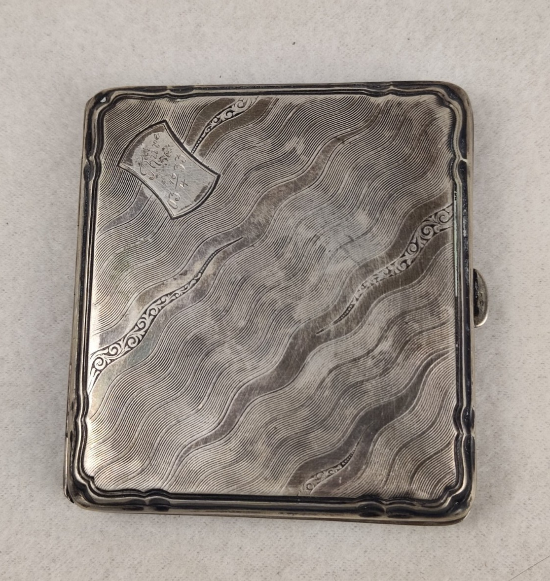 A Swedish silver cigarette case of 830 fineness, Scandinavia,1933. Rare!