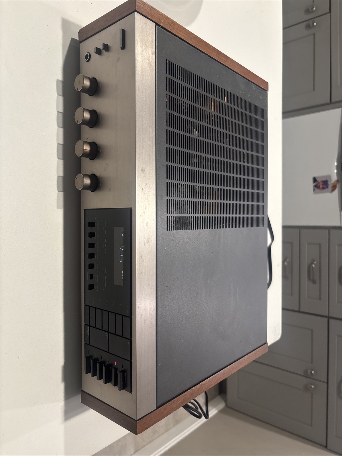 Kyocera R-451 Quartz Synthesized AM/FM Stereo Receiver Brown