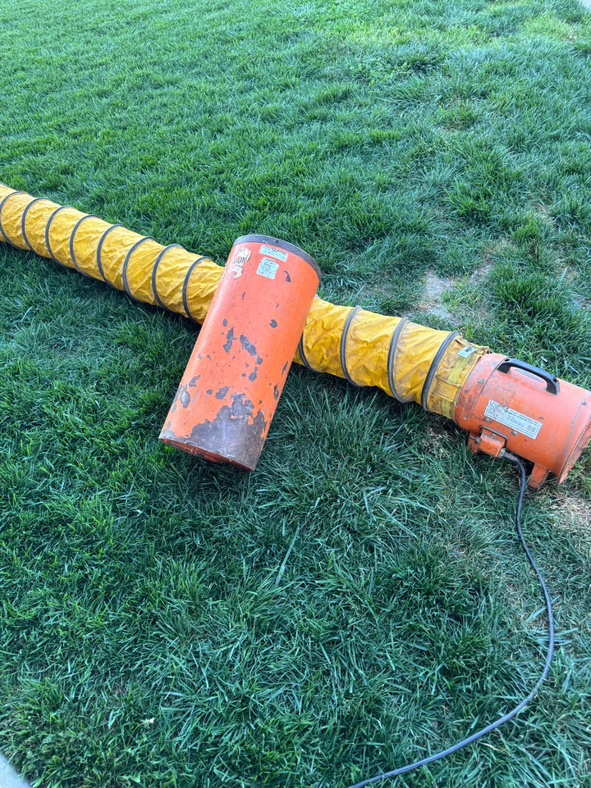 8" Confined Space Blower 110V Pupco 911 w/ 14ft Duct Hose & Metal Storage Can