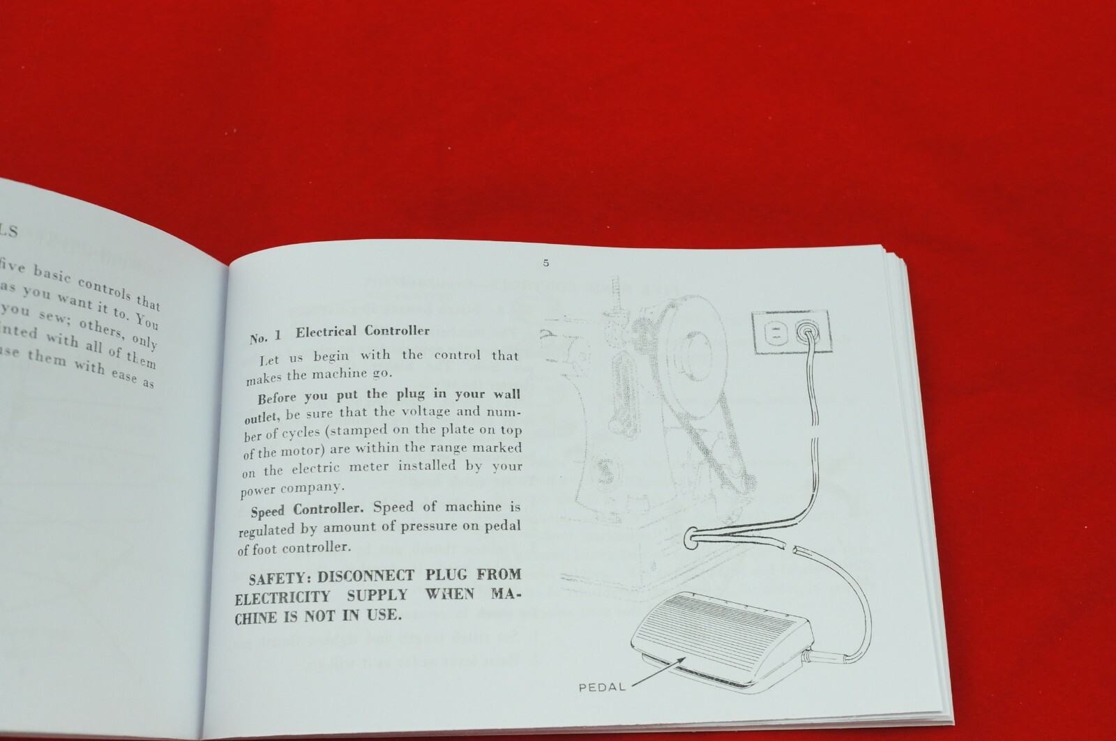 Late White Singer Featherweight 221 221-1 Sewing Machine Owners Manual Booklet