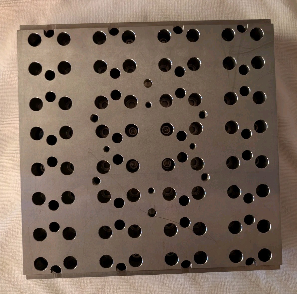 System 3R C370040 1709 And 4ea C360100 1712 Pallets