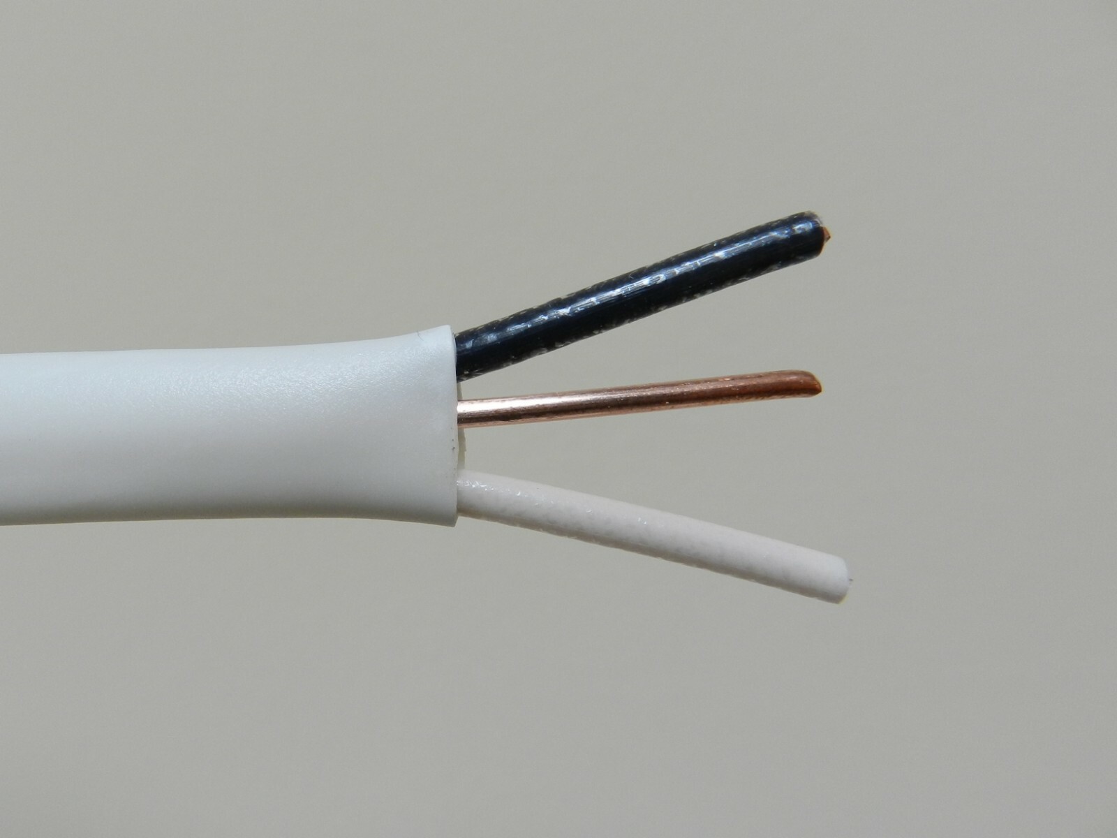 100 ft 14/2 NM-B WG Wire/Cable Non-Metallic