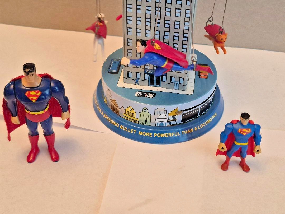 VINTAGE 2001 SCHYLLING Superman Classic Tin Carousel and figures lot