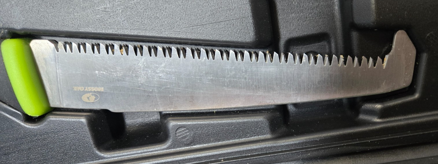 Mossy Oak Hunting Field Dressing Kit - 8 Steel Tools with Storage Case