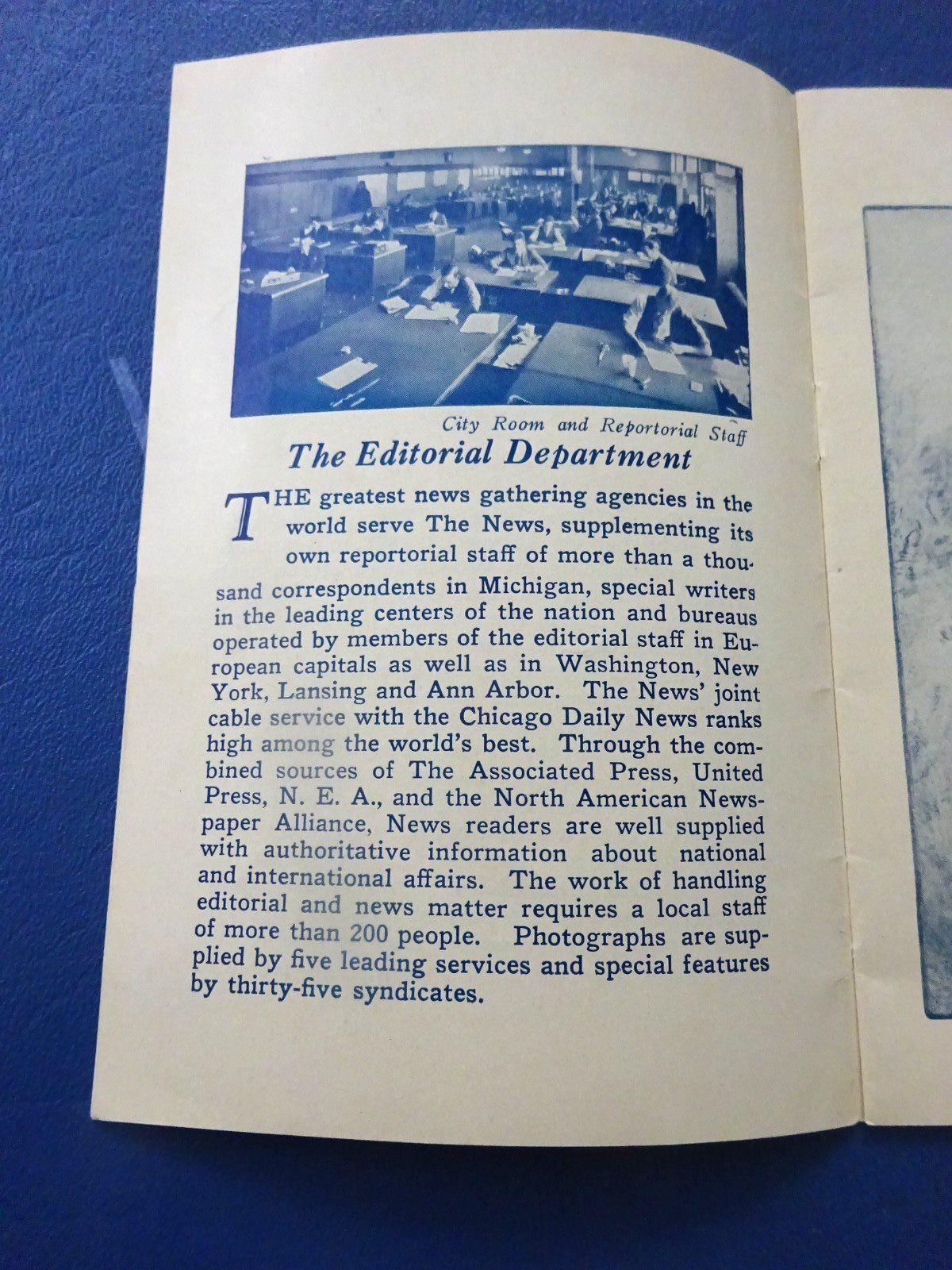 1932 Detroit News Tour Booklet, Publishing a Modern Newspaper