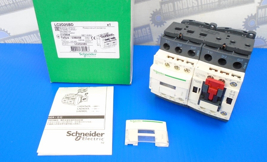 Schneider TeSys - LC2D25BD - 24V REVERSING CONTACTOR - 120-480V - 40A - 2-15 HP