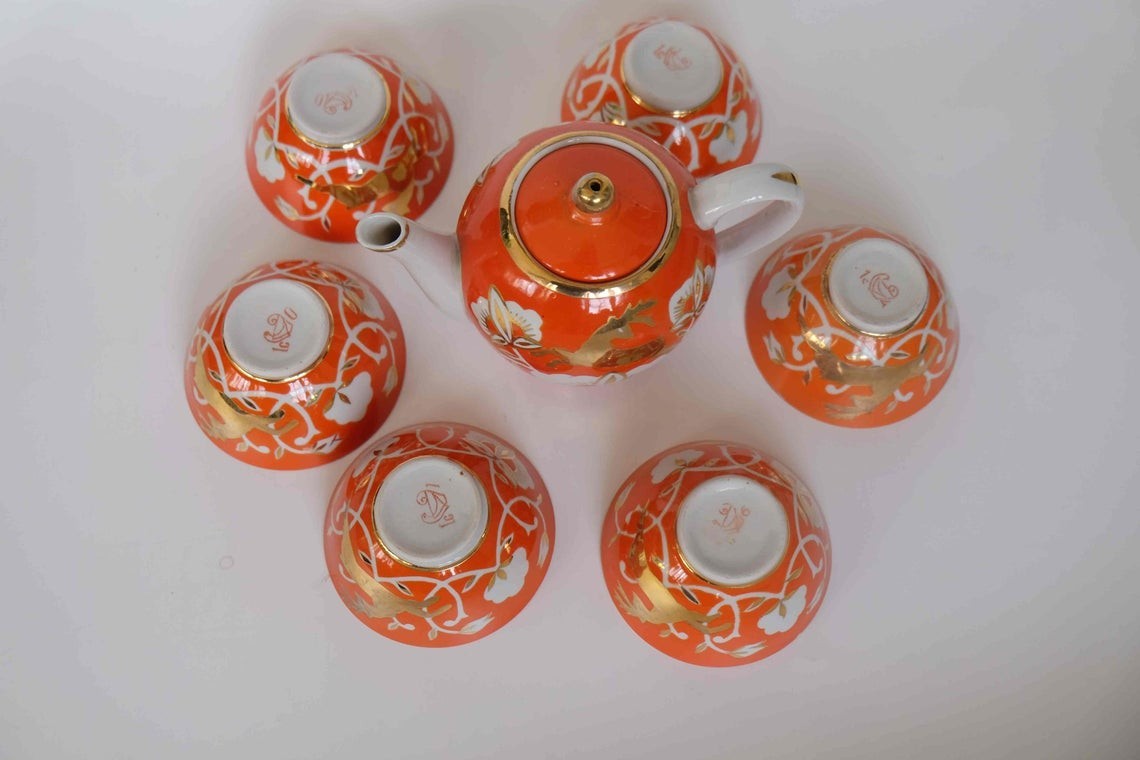 Vintage Soviet Porcelain Tea Set – Red & Gold Teapot with 6 Bowls USSR 1980