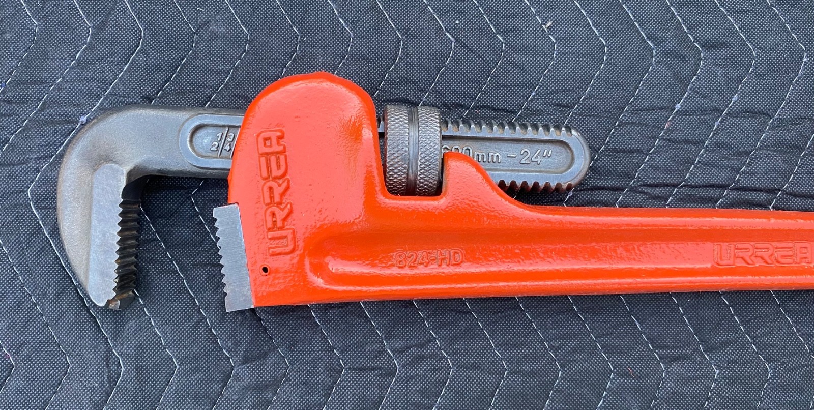 URREA 24” Cast Iron Pipe Wrench, Made in Spain