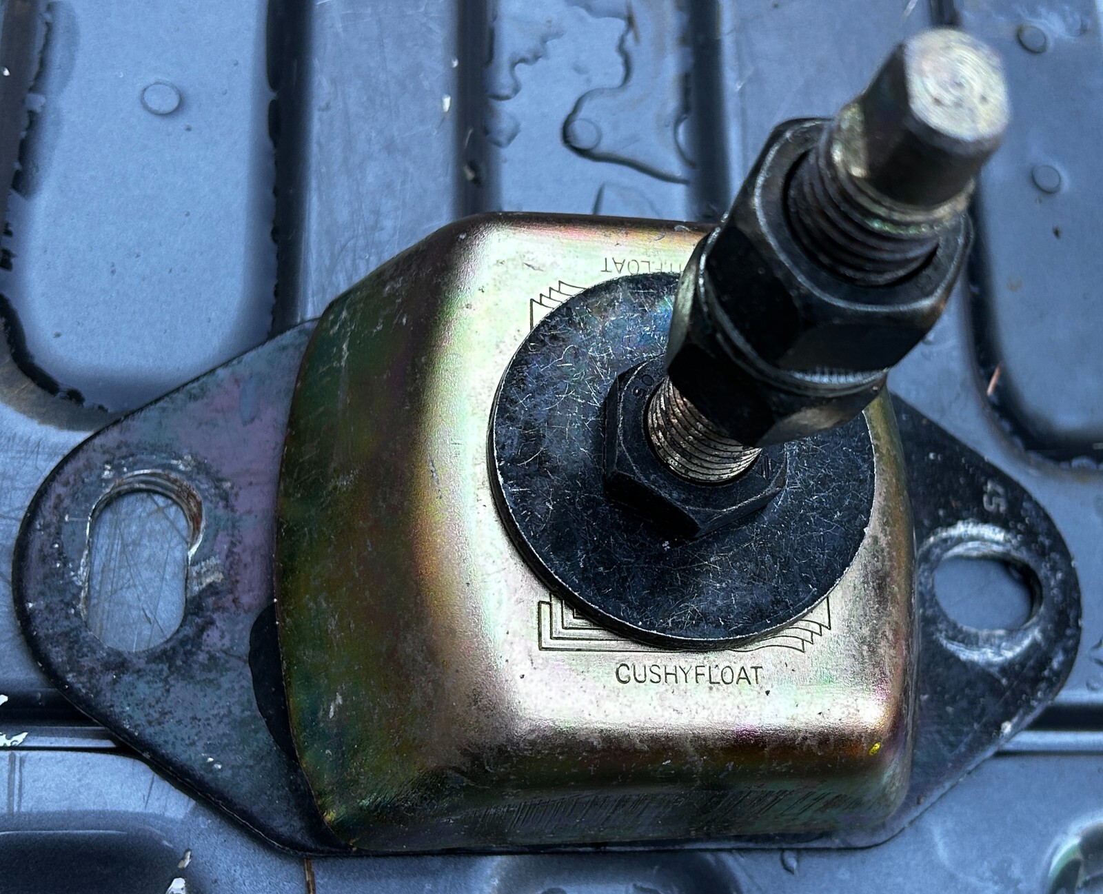 Volvo Penta D4 D6 Engine Mounts Mounting Feet Rubber Cushion 3595043 OEM