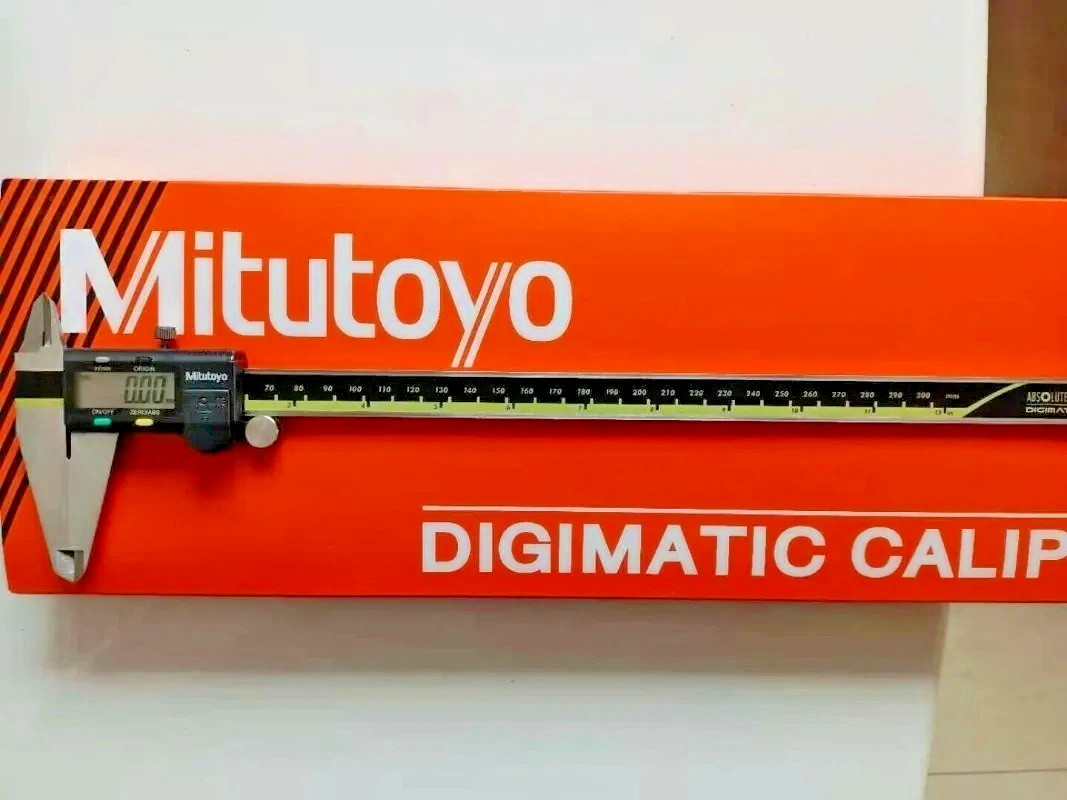 Mitutoyo Japan 500-196-30 150mm/6" Absolute Digital Digimatic Vernier Caliper US