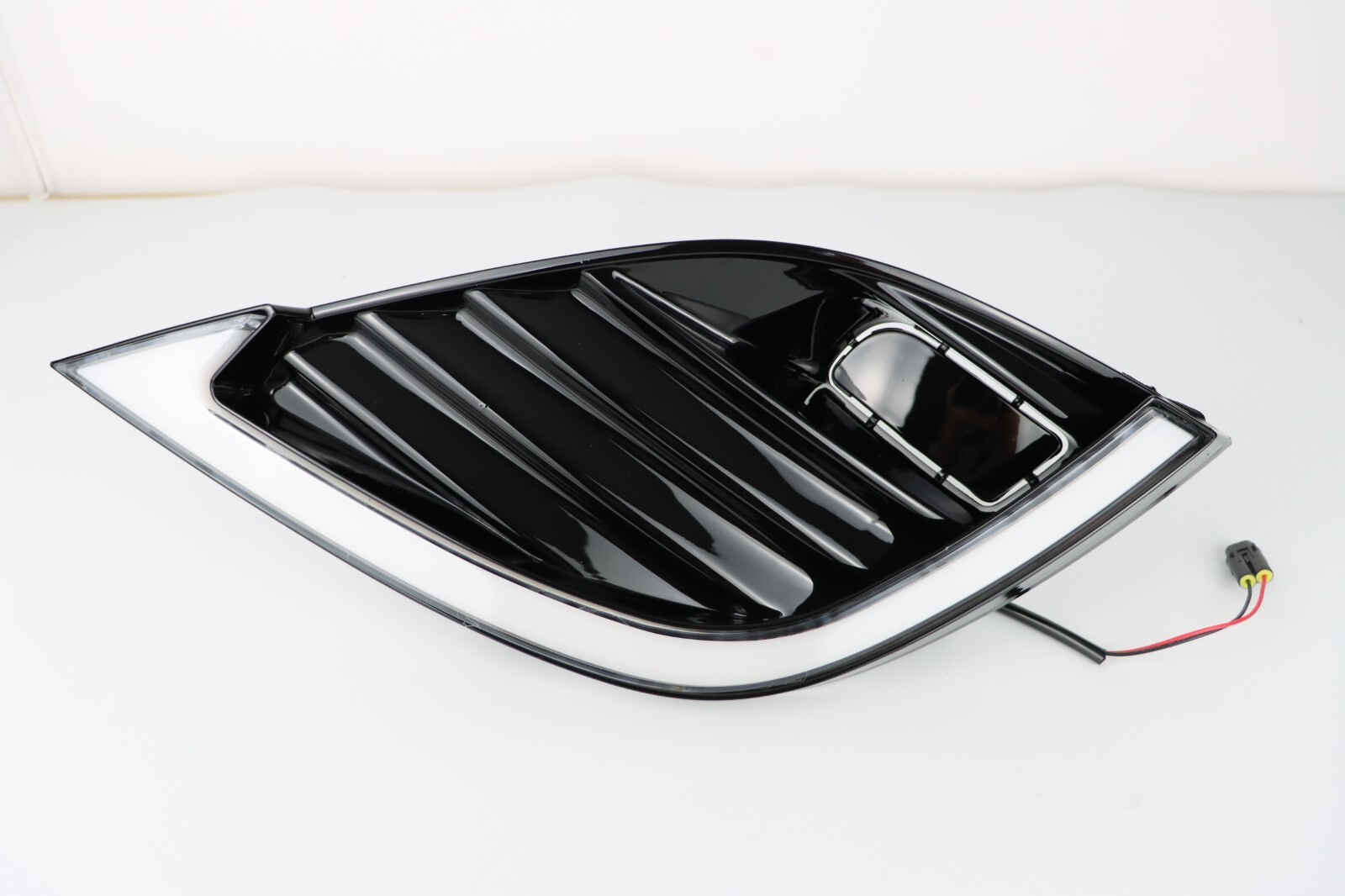 LED Front Fog Bezel Lamp Daytime Running Light w/Turn For Toyota Camry XSE 18-20