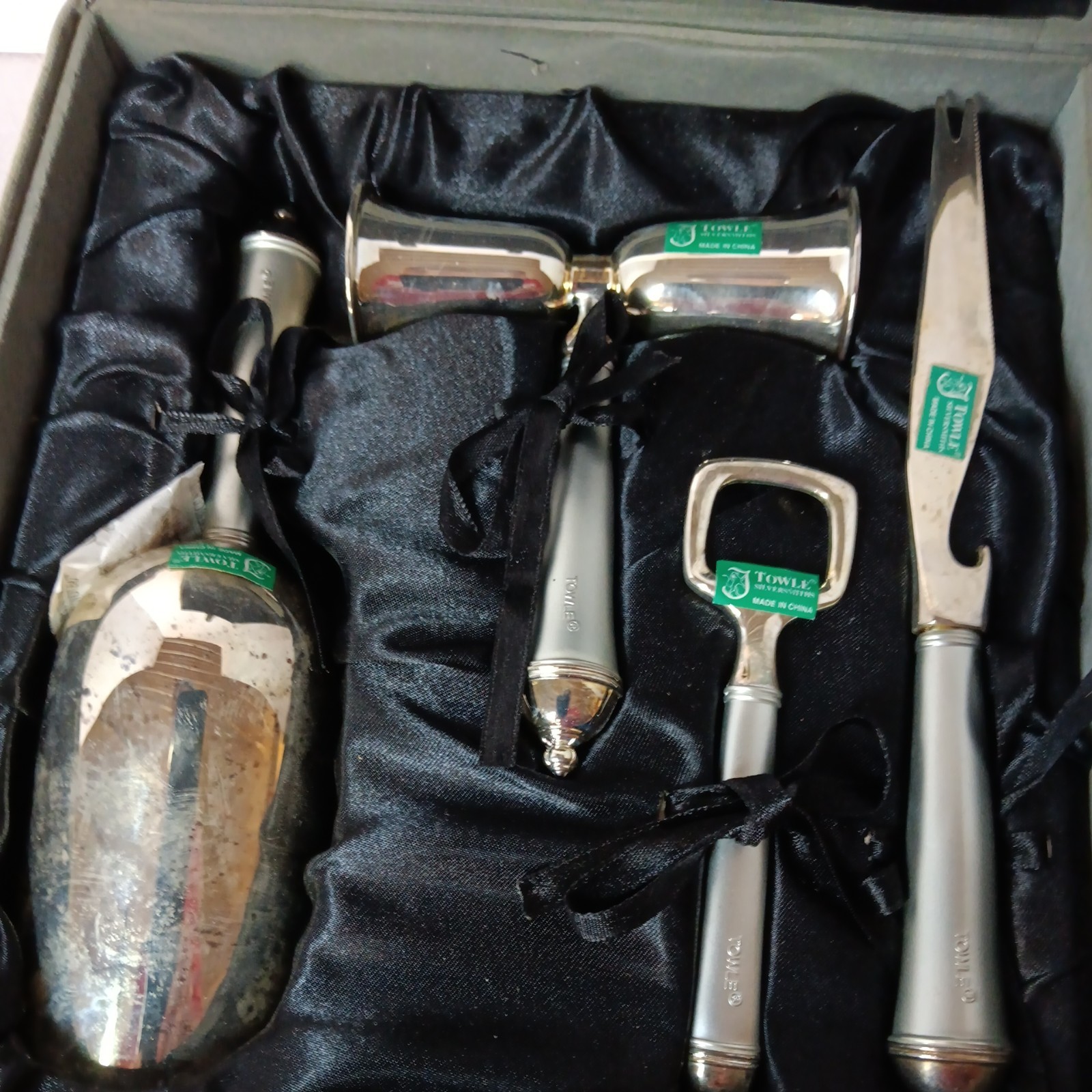 Towle Silver Tone Bar Tool Set Boxed Corkscrew Opener Knife Jigger