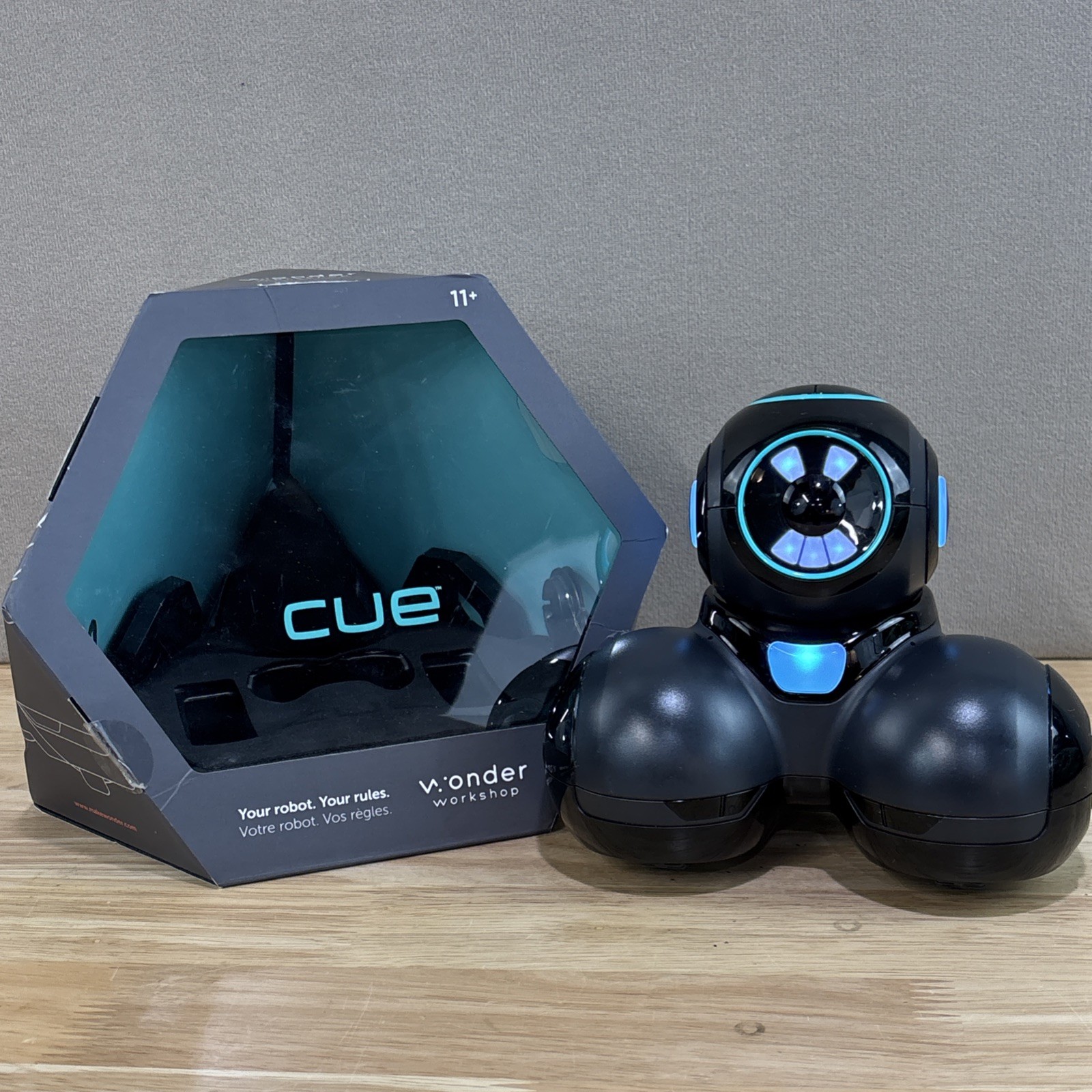 Wonder Workshop CUE Coding Cleverbot QU01 - Works!