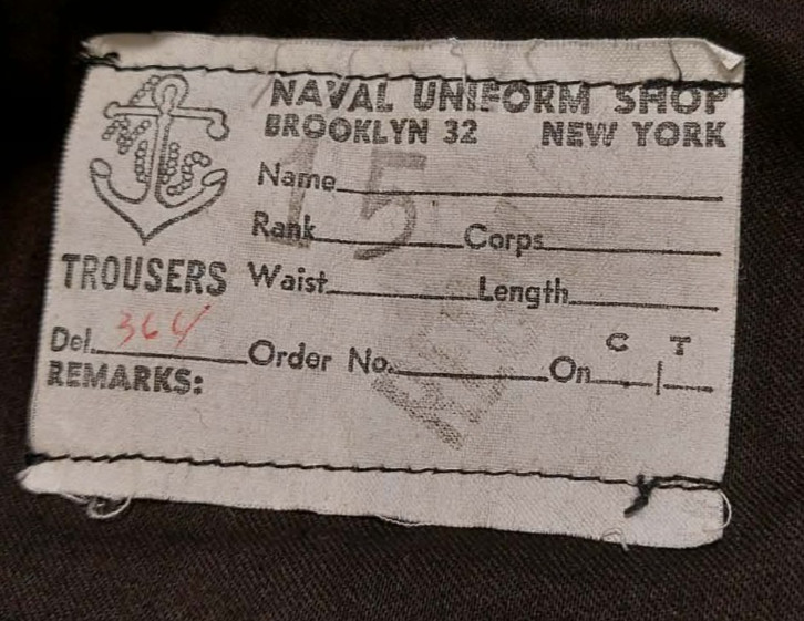 Vintage WWII US NavalThis Nurse Dress uniform, circa 1940's skirt and blazer