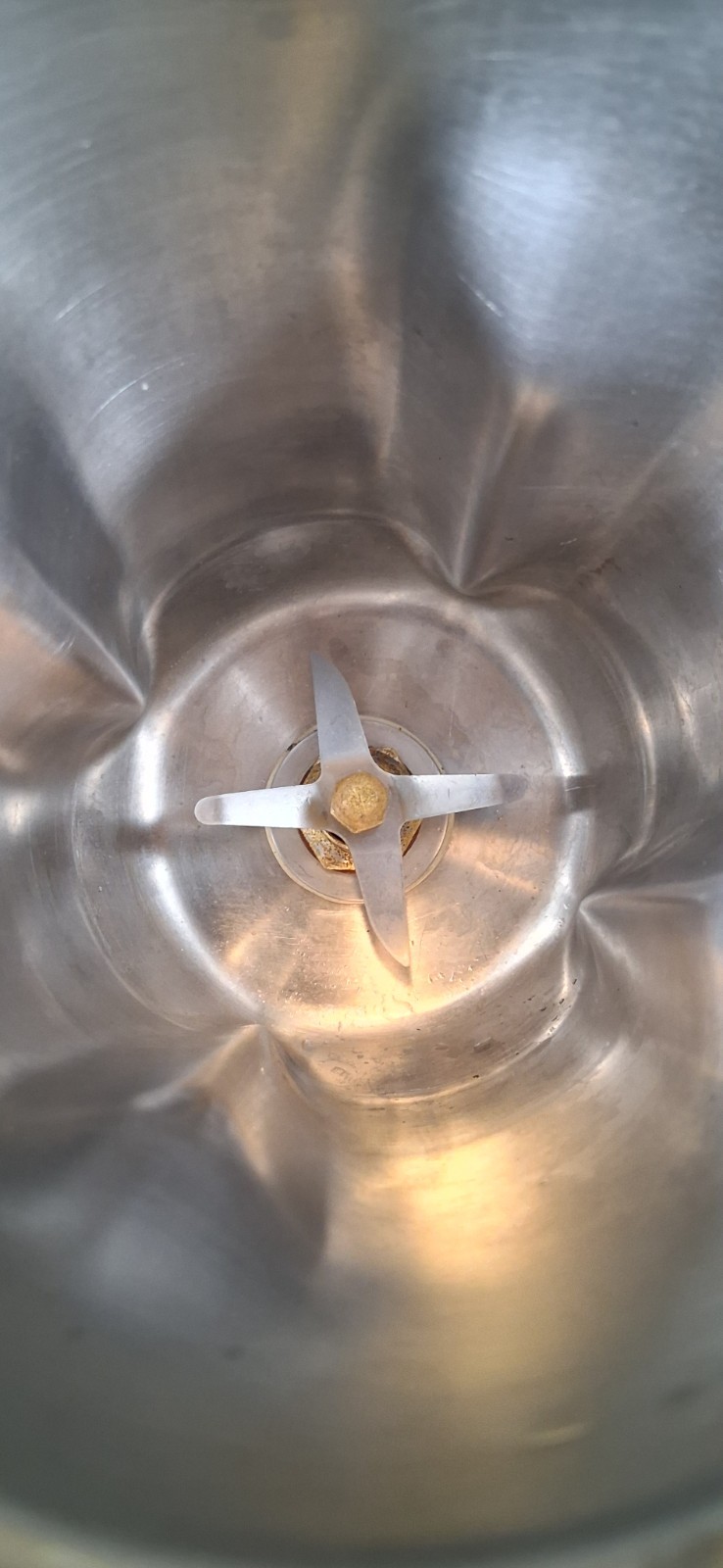 Waring CAC33 32 oz Stainless Blender Container w/ Blade Assembly (No Lid)