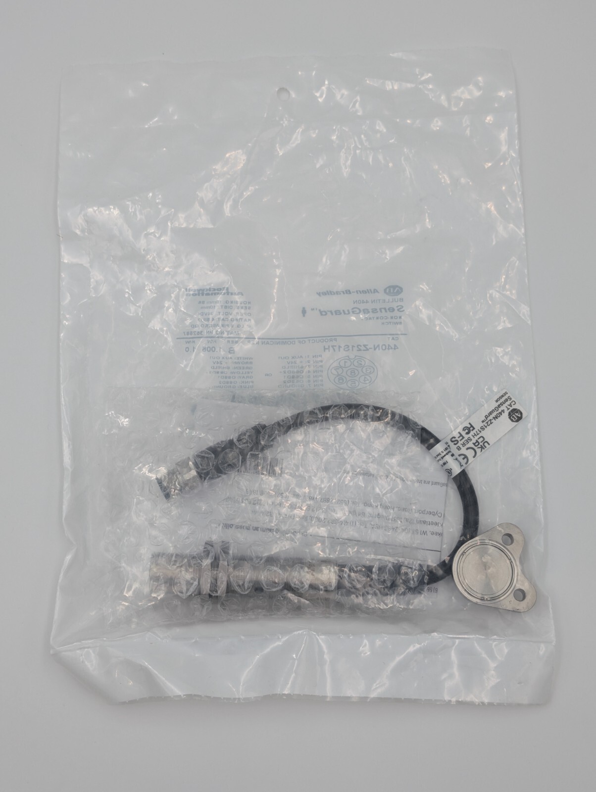 Allen-Bradley 440N-Z21S17H Guardmaster Non Contact Switch SensaGuard Brand New