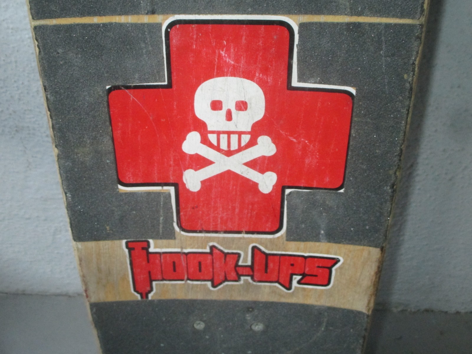 2000 HOOKUPS POISON TAKER ANIME MANGA WWF POISONTAKER COMPLETE SKATEBOARD