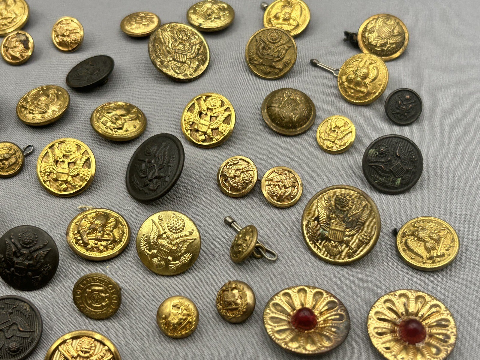 Random Lot Of (4) Original War Buttons - Military Antique Brass More Read