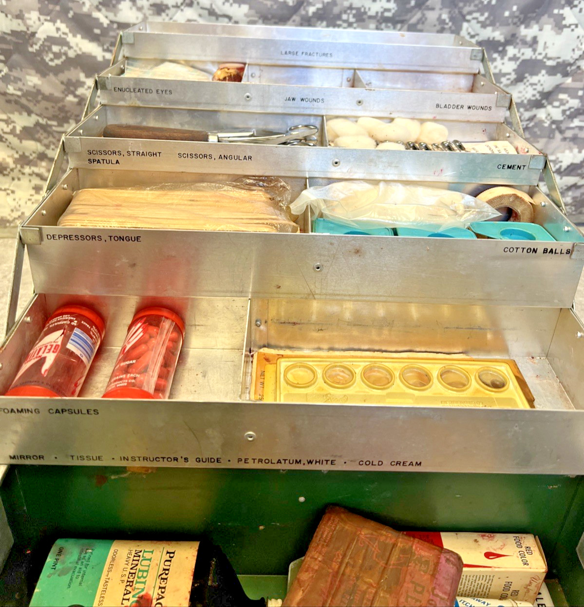 US ARMY Medical Service Casualty Simulation Kit Gentronics 1978 Training D-19