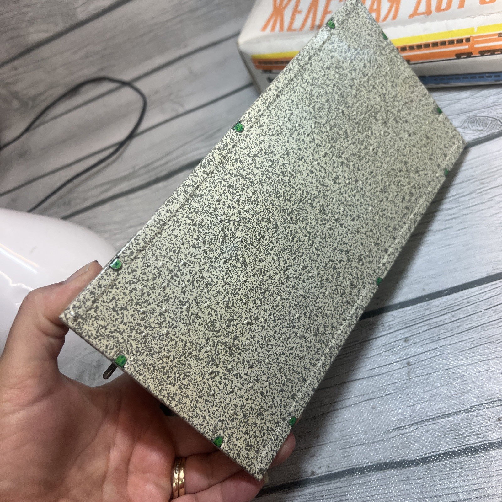 2175.7 - Vintage 1950's Russian W/U Tin Railroad Train W/Box & Key / Works!