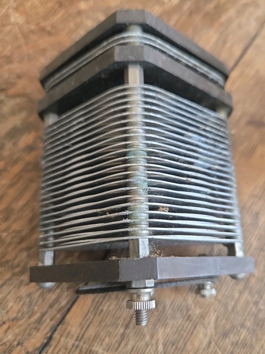 Vintage Lot Of Radio Tuning Condensers, Rheostats, Knobs Etc. Early Radios