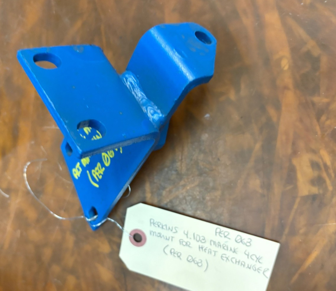 PERKINS 4.108 4CYL ALTERNATOR MOUNTING BRACKET. GOOD CONDITION