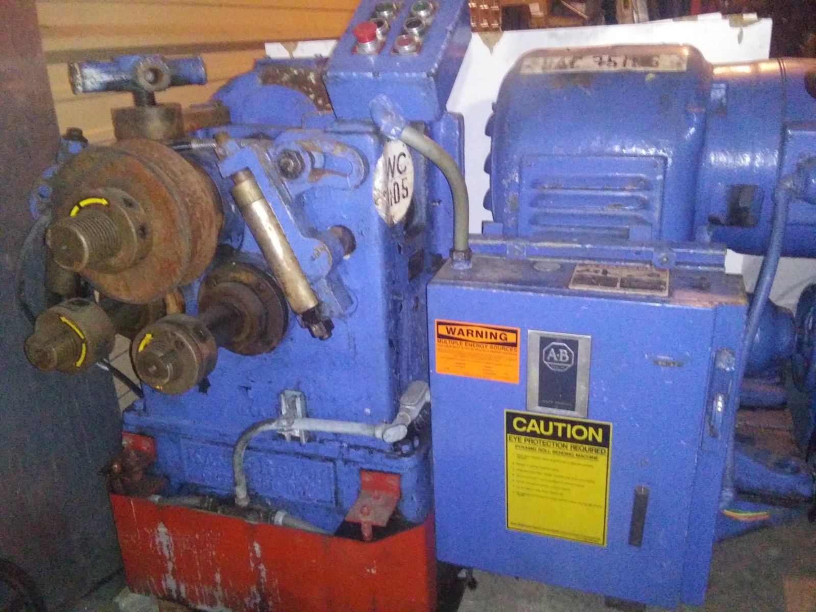 Kane & Roach Angle Roller. Rolls angle ,flats, round, and square.