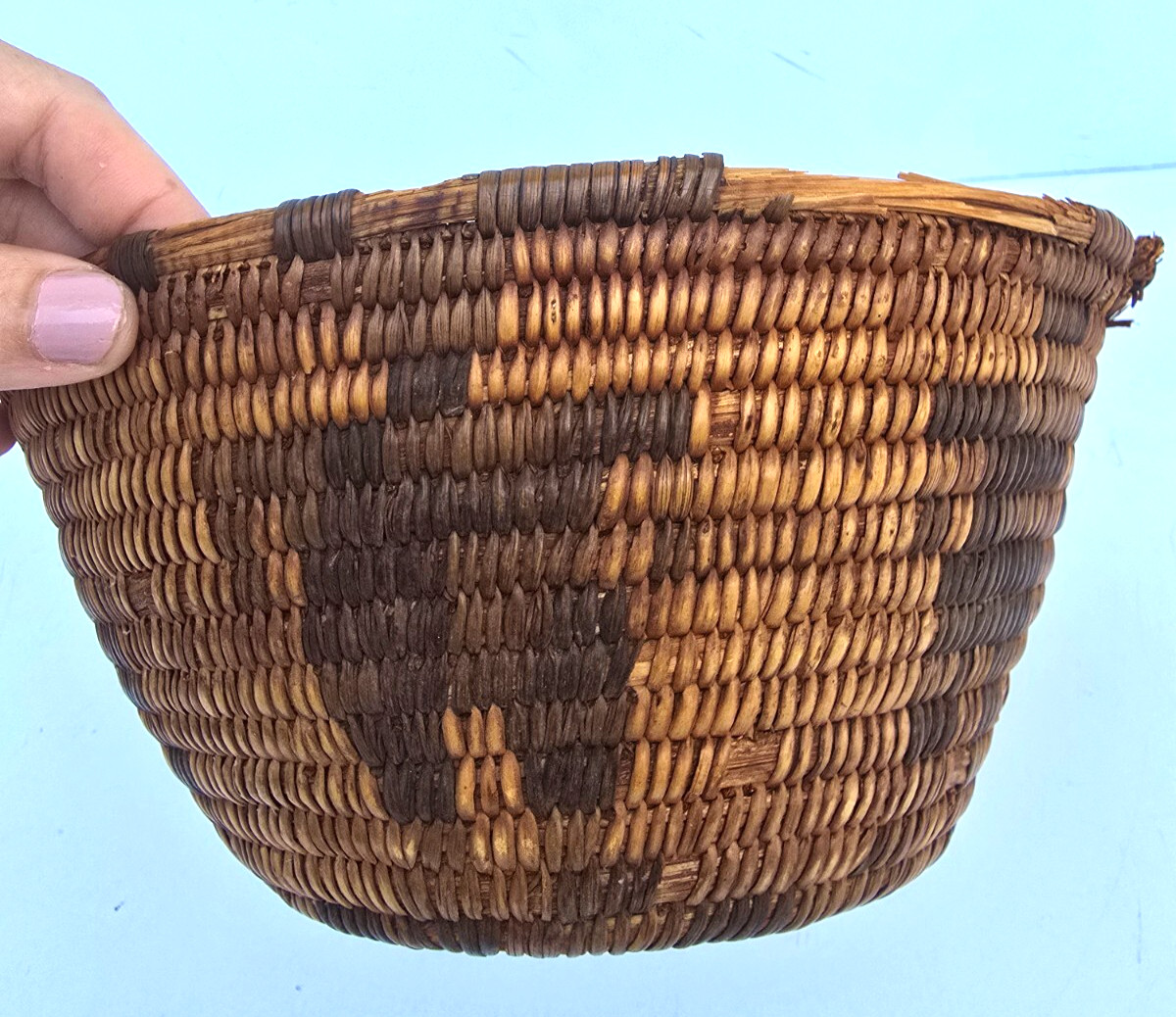Apache Native American Figural Woven Handmade Basket w/ Human Figures
