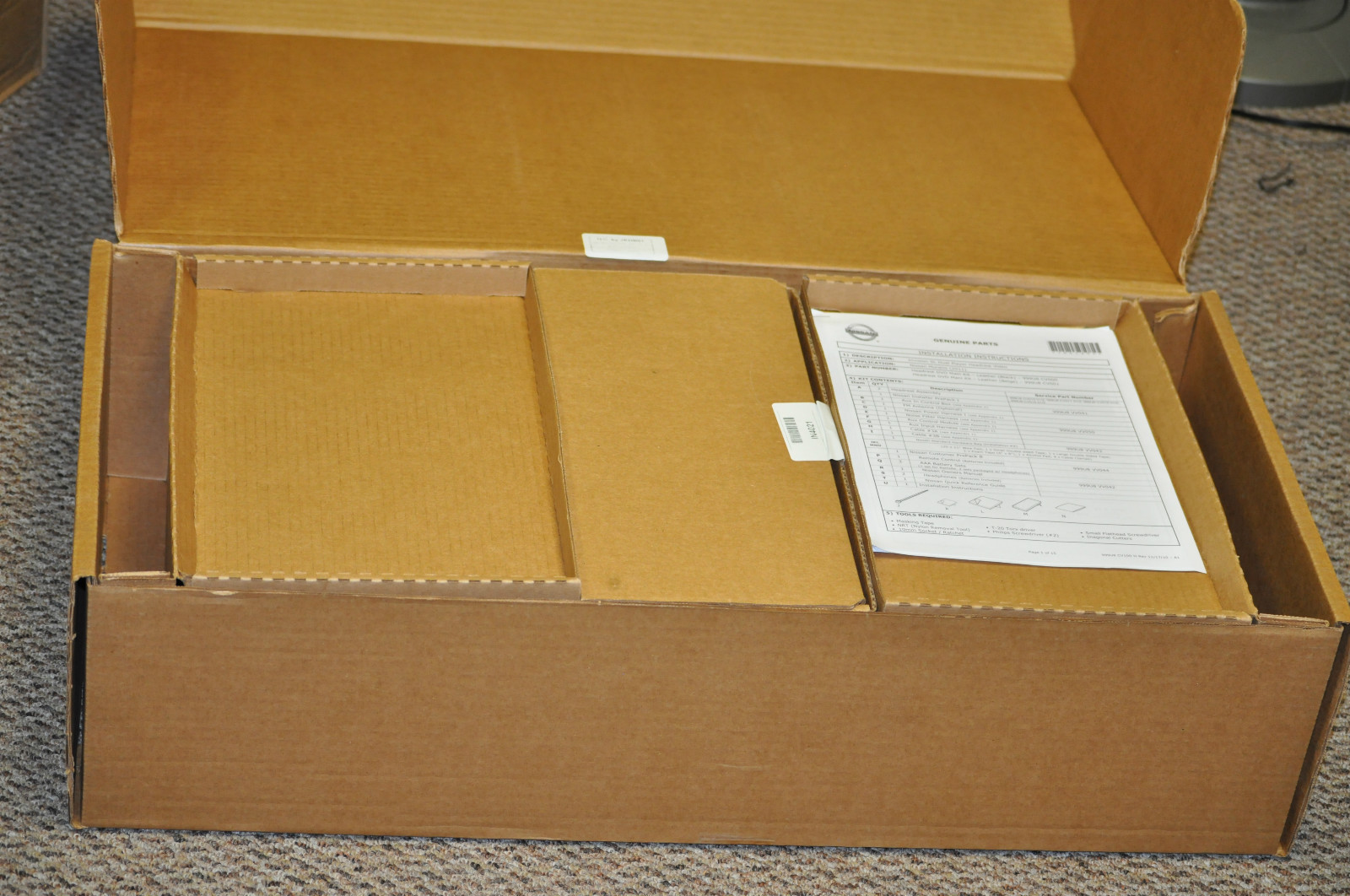 Authentic Nissan Headrest DVD Beige leather Murano 999U8-CV001 2009-2015