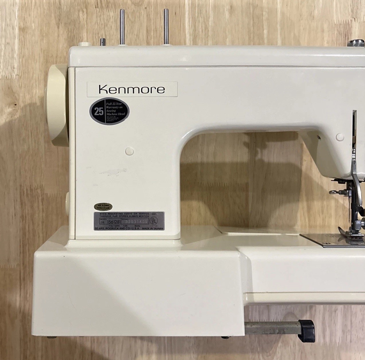Kenmore Ultra Stitch 12 Sewing Machine Model 158 1561281 Working