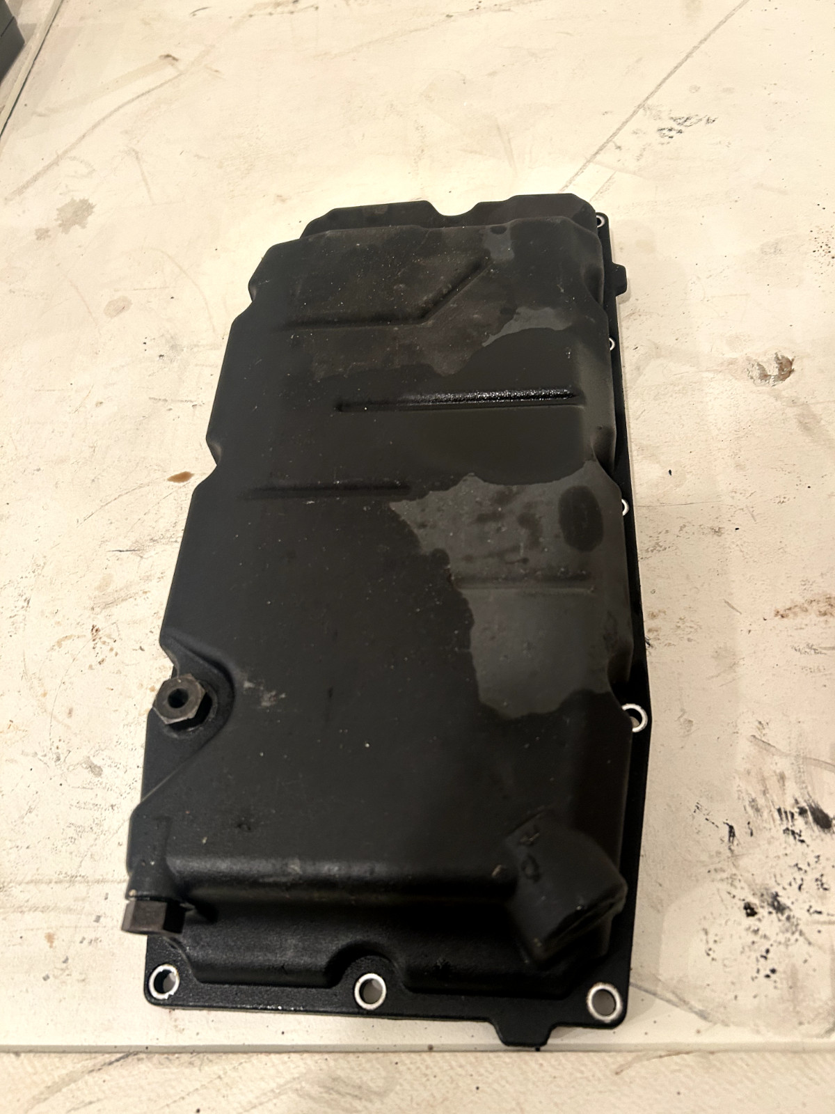 17-24 Harley FLHTCUTG Tri Glide Ultra Transmission Oil Tank Bottom Pan