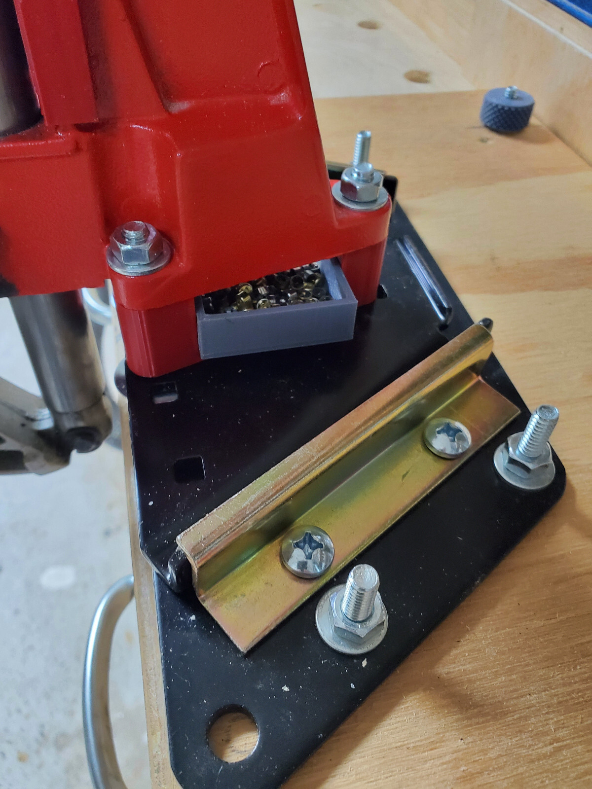 Lee Single Stage Press Reloader Primer Catcher and NEW Spent Primer Bridge combo