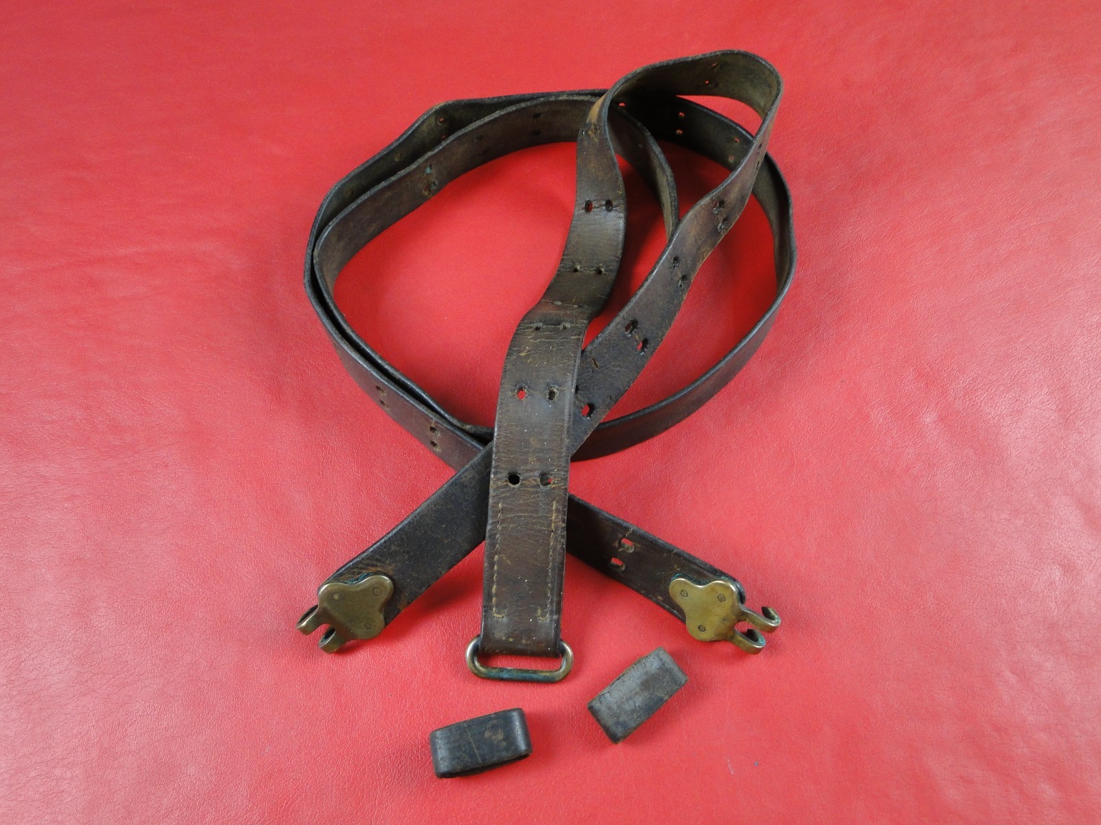 Sling U.S. M1907 Marked ``W.T.& B.Co / 1918 / R.E.W.`` (SMA3480)