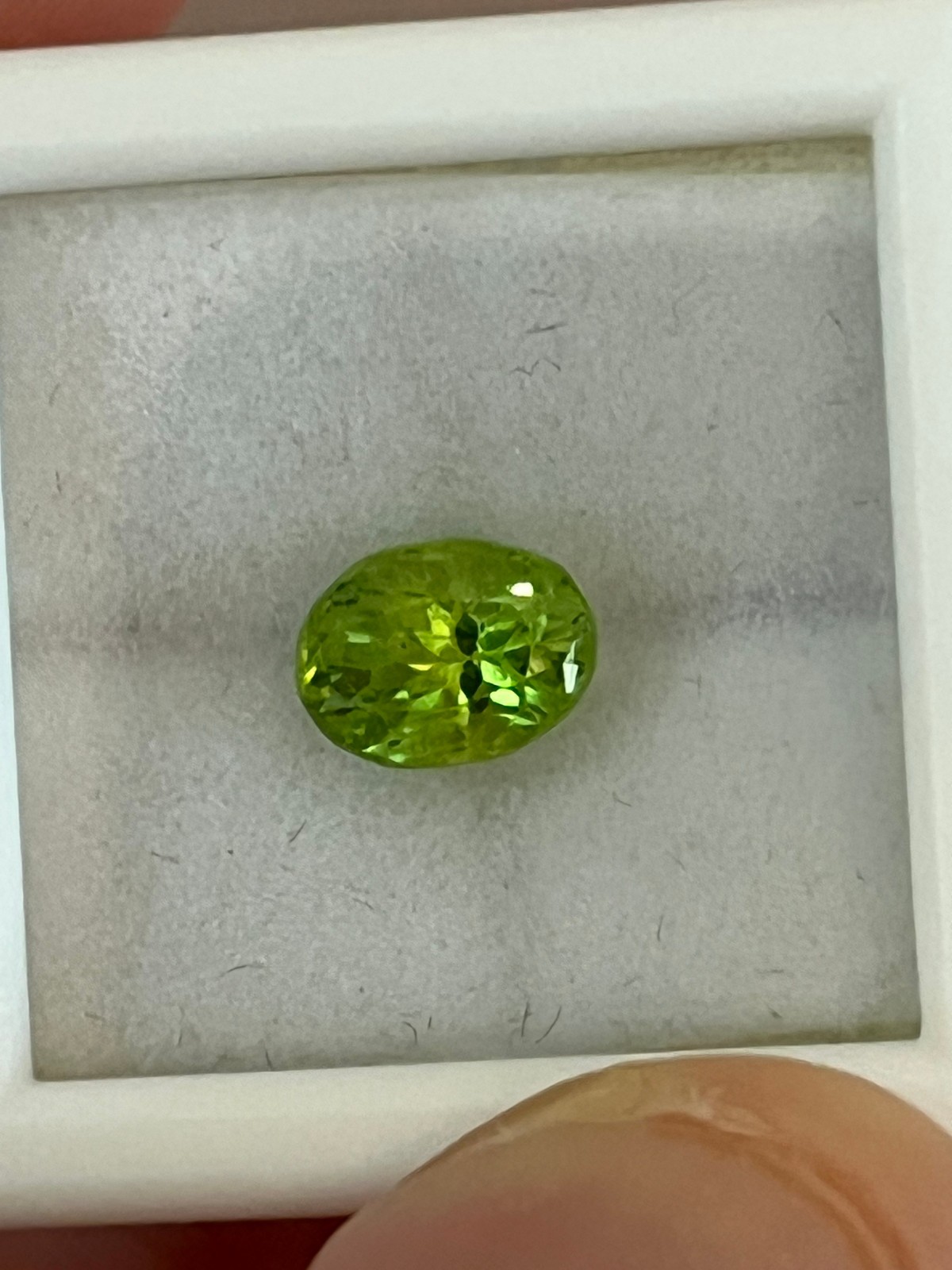 .90ct Green San Carlos Gila Co. Arizona Peridot *PERFECT FOR ARTS & CRAFTS*
