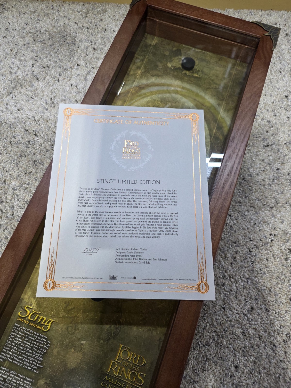 United Cutlery Museum Collection Wood Display Case for Sting