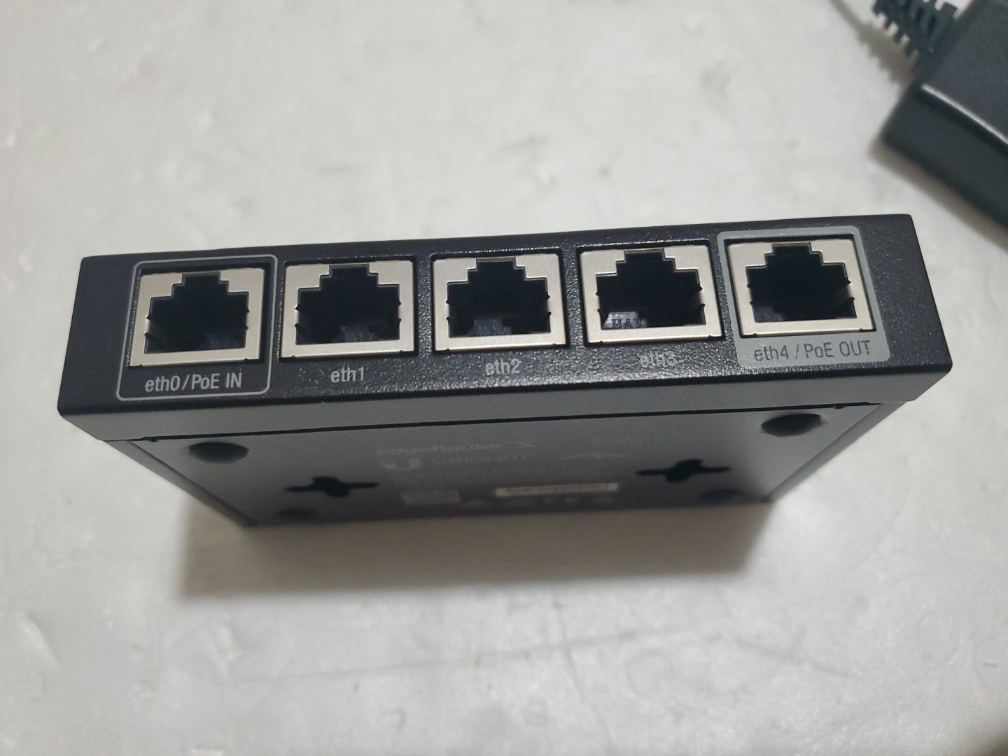 Ubiquiti Networks ER-X EdgeRouter X 5-Port Gigabit Wired Router