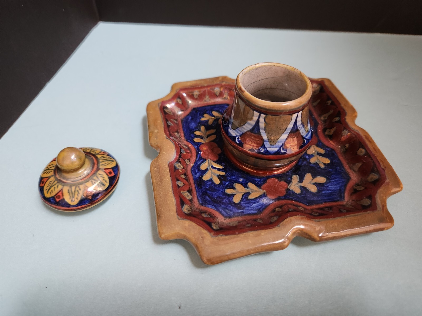 Majolica INKWELL, Societa Ceramica Umbra, Attached Tray & Lid Gubbio Italy