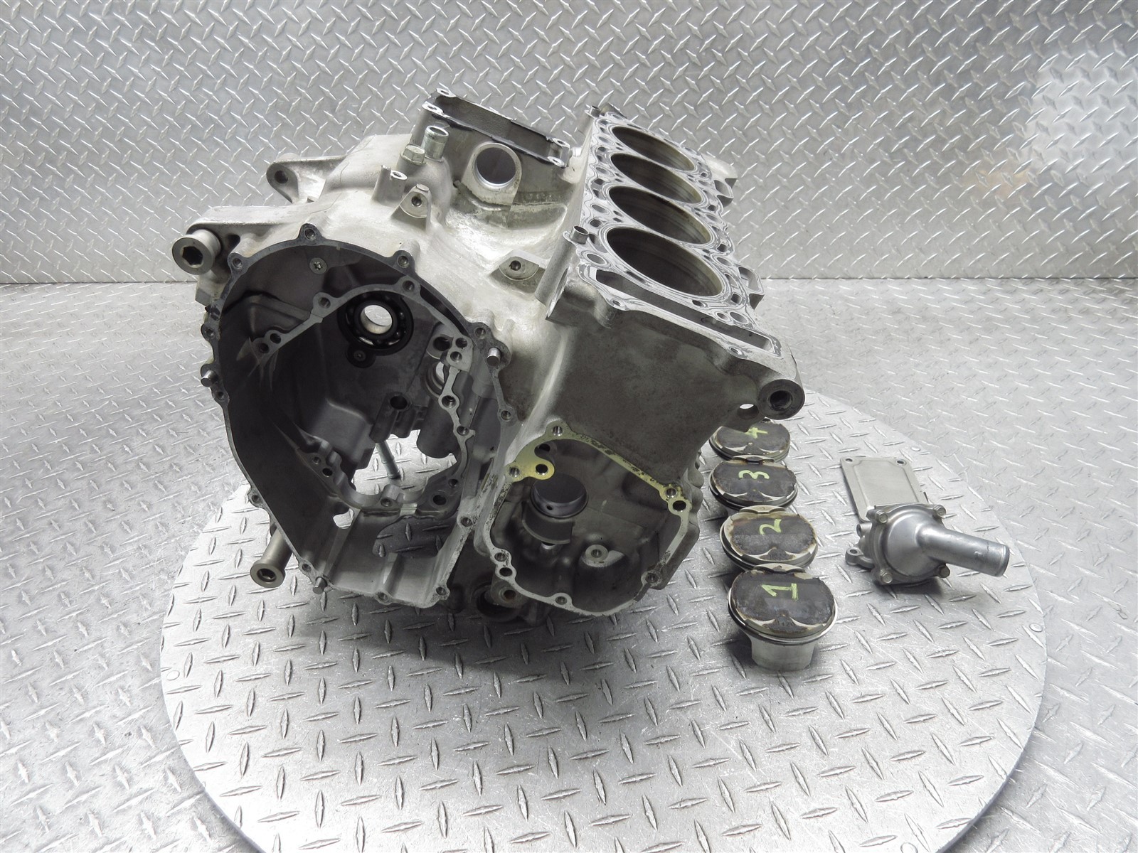 2011 11-15 Kawasaki ZX10R ZX1000 ZX1000D ZX10 Crankcase Engine Block Piston Lot