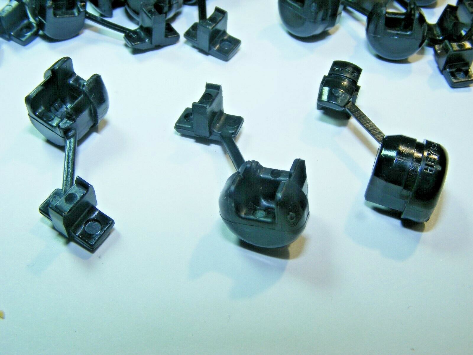 QTY10 HEYCO 1074 STRAIN RELIEF SR-3A-4 BLK 7/16" FLAT CABLE 18/2 AWG LAMP CORD