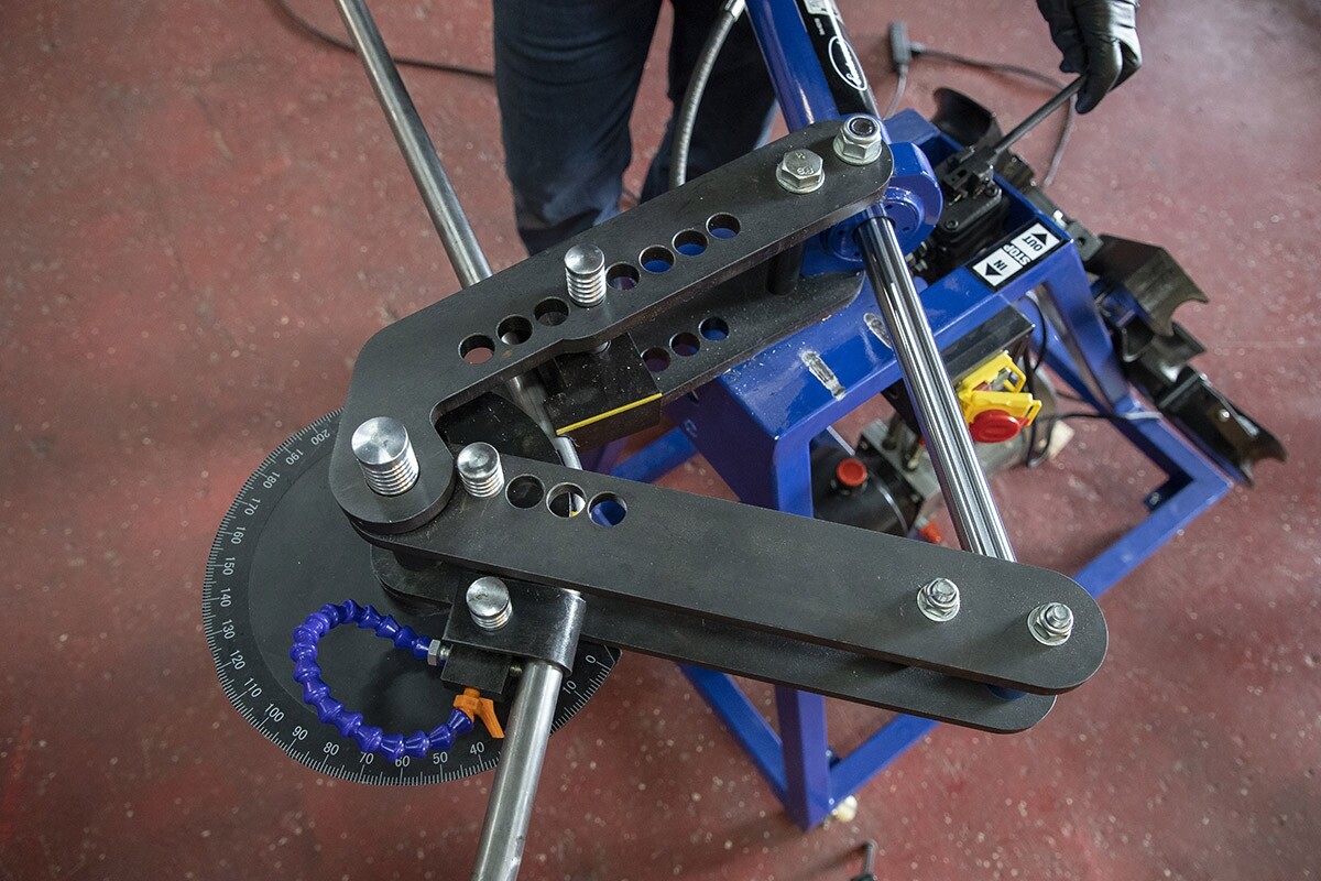 Eastwood 180 Degree Hydraulic Aluminum and Stainless Steel Tubing Bender