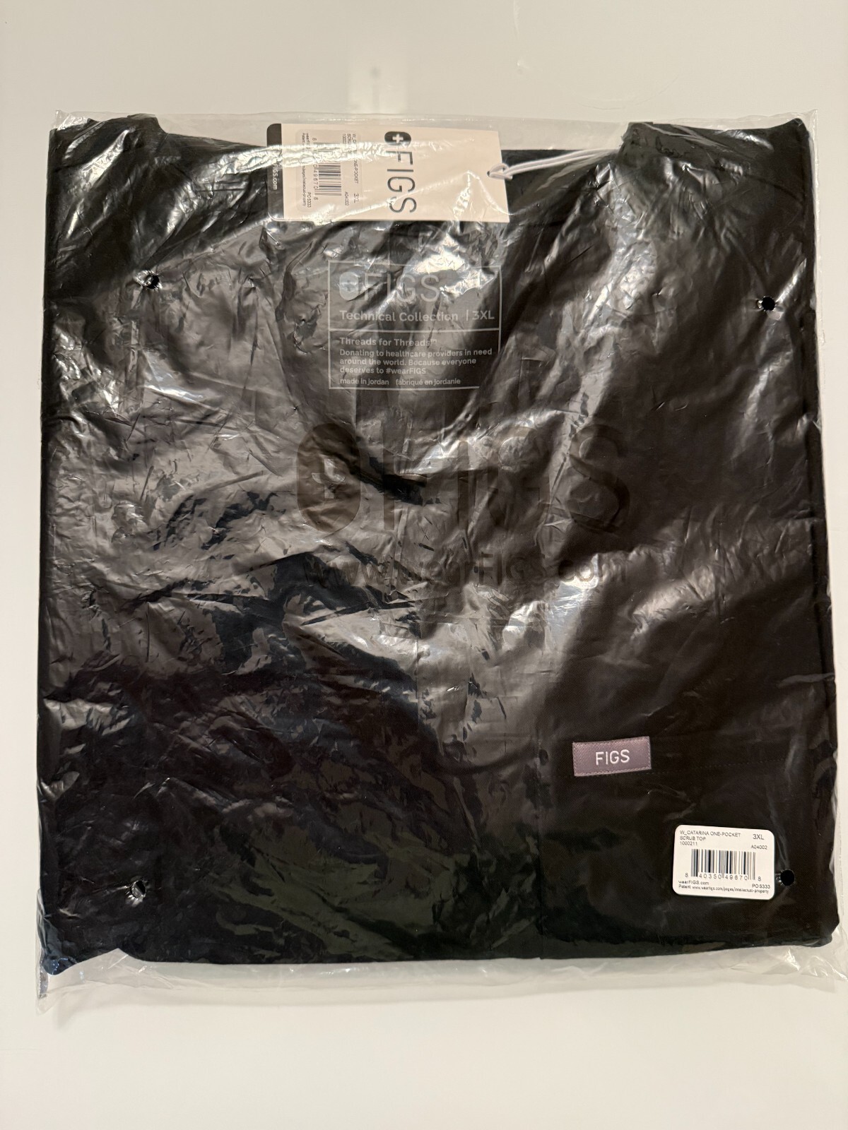 Figs Women Catrina One Pocket Top Scrub Black (Multiple sizes available)