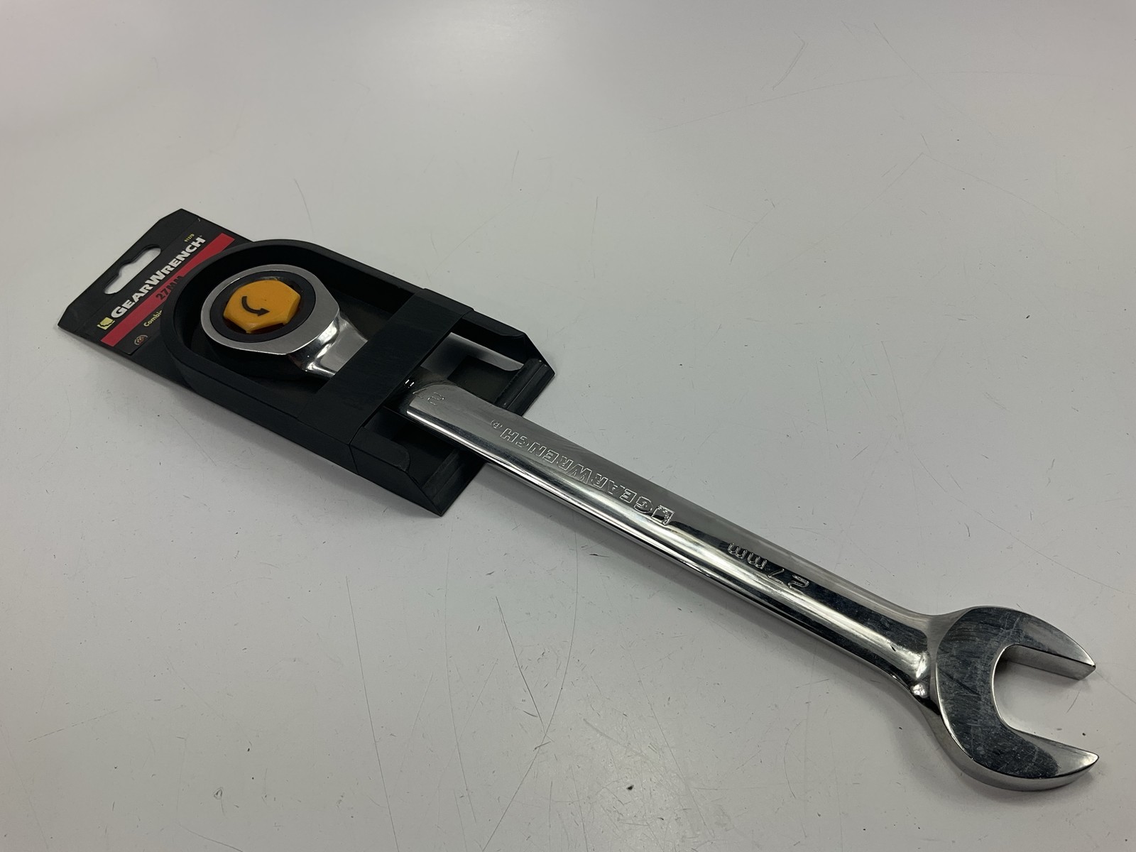 Gearwrench 9127D 27mm 12-Point Straight Head 72-Teeth Ratchet Combination Wrench