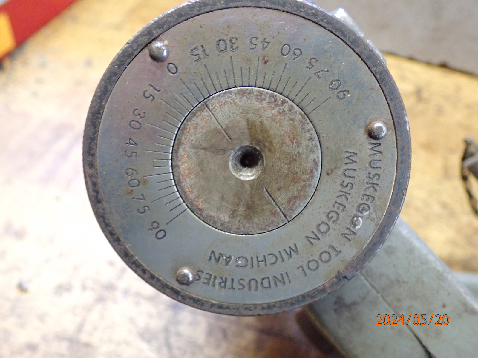 MUSKEGON TOOL INDUSTRIES CF-110 UNIVERSAL GRINDING FIXTURE FOR SPADE DRILL BITS