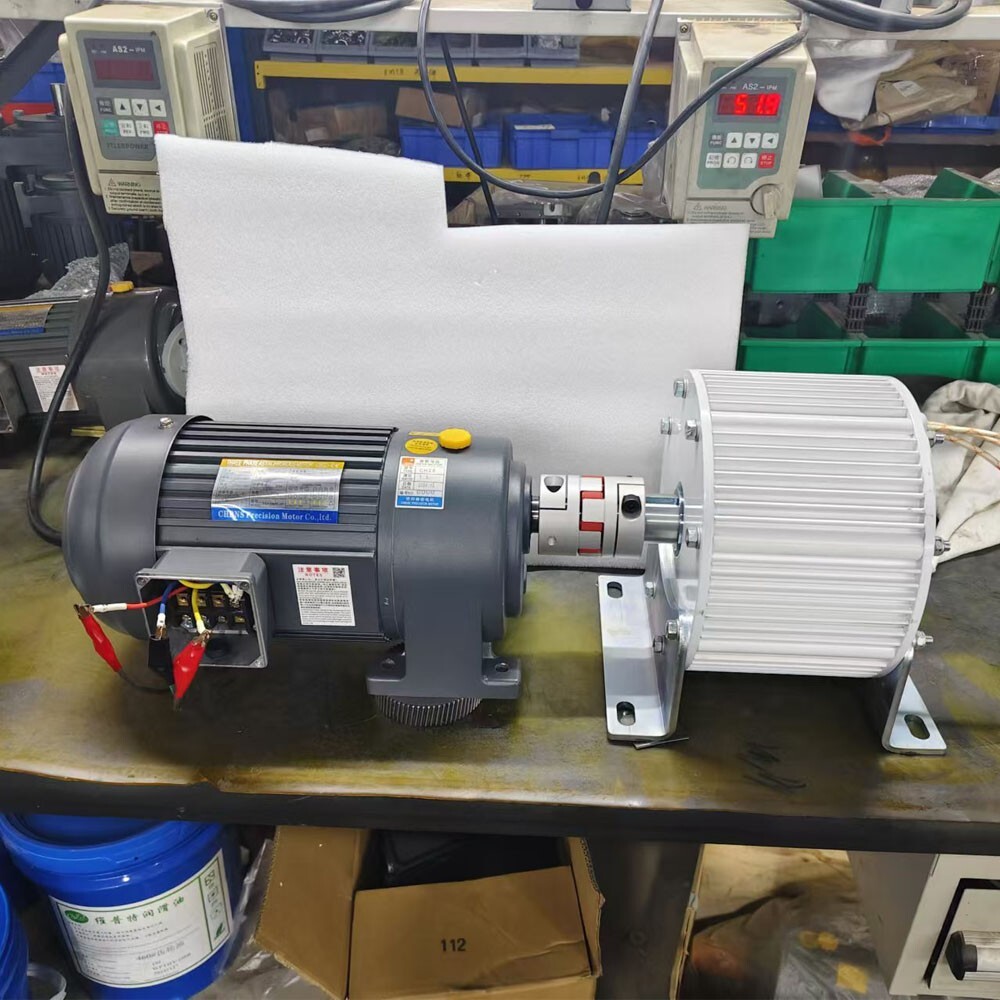 2000W Permanent Magnet Synchronous Generator With Reducer Motor 48V 220V 380V