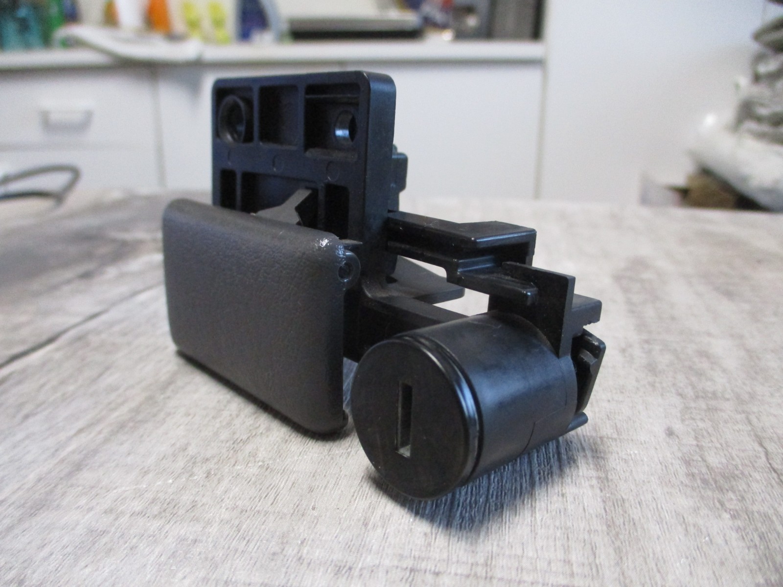 1994-1997 Nissan Hardbody Pickup Pathfinder Altima Glove Box Latch Gray OEM READ