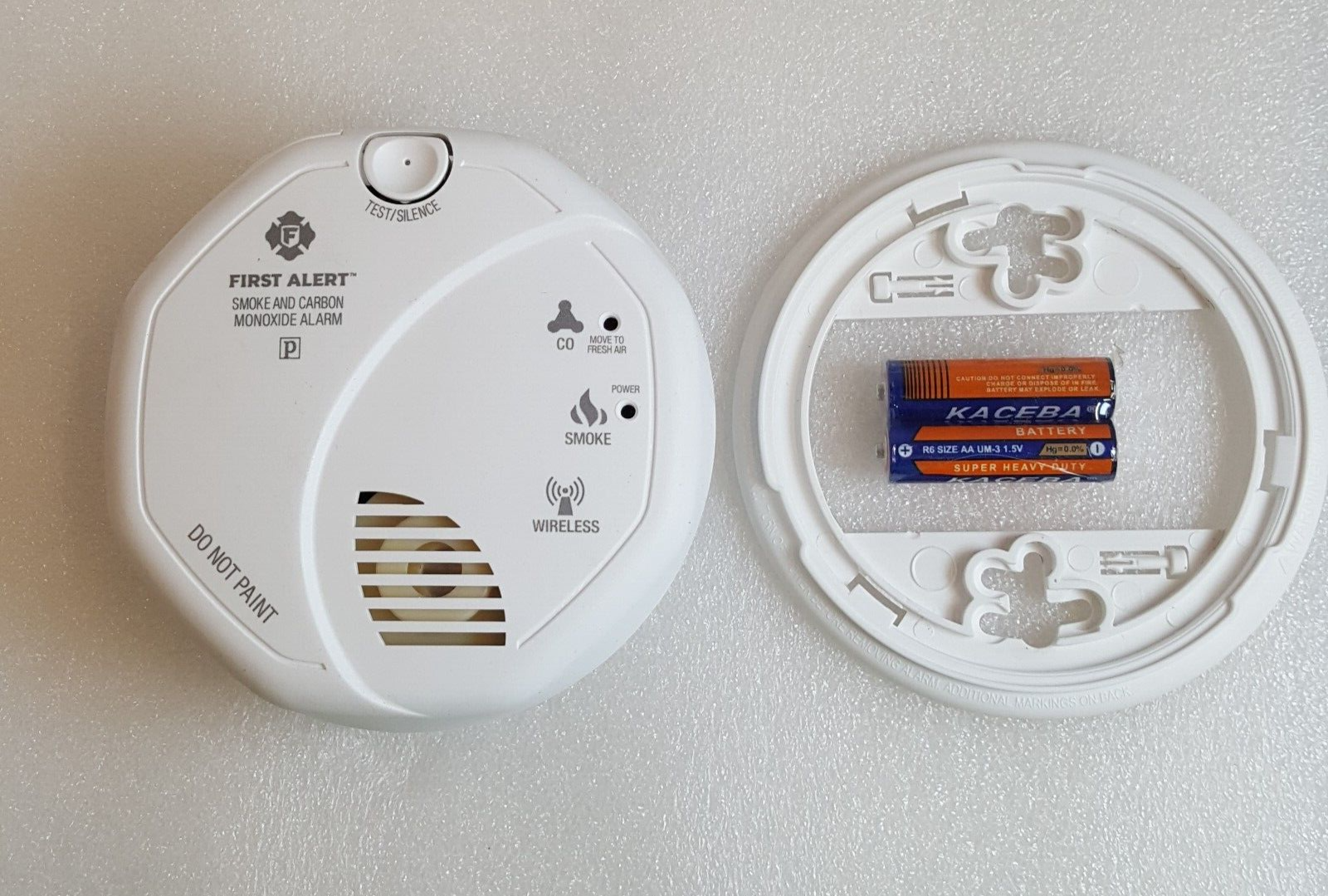 First Alert Z-WAVE Smoke & Carbon Monoxide Alarm (ZCOMBO) - with New Batteries